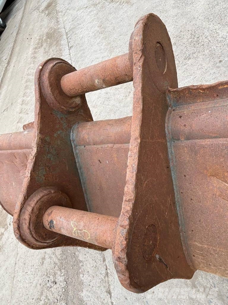 Strickland Grading Bucket 80mm Pins Buckets
