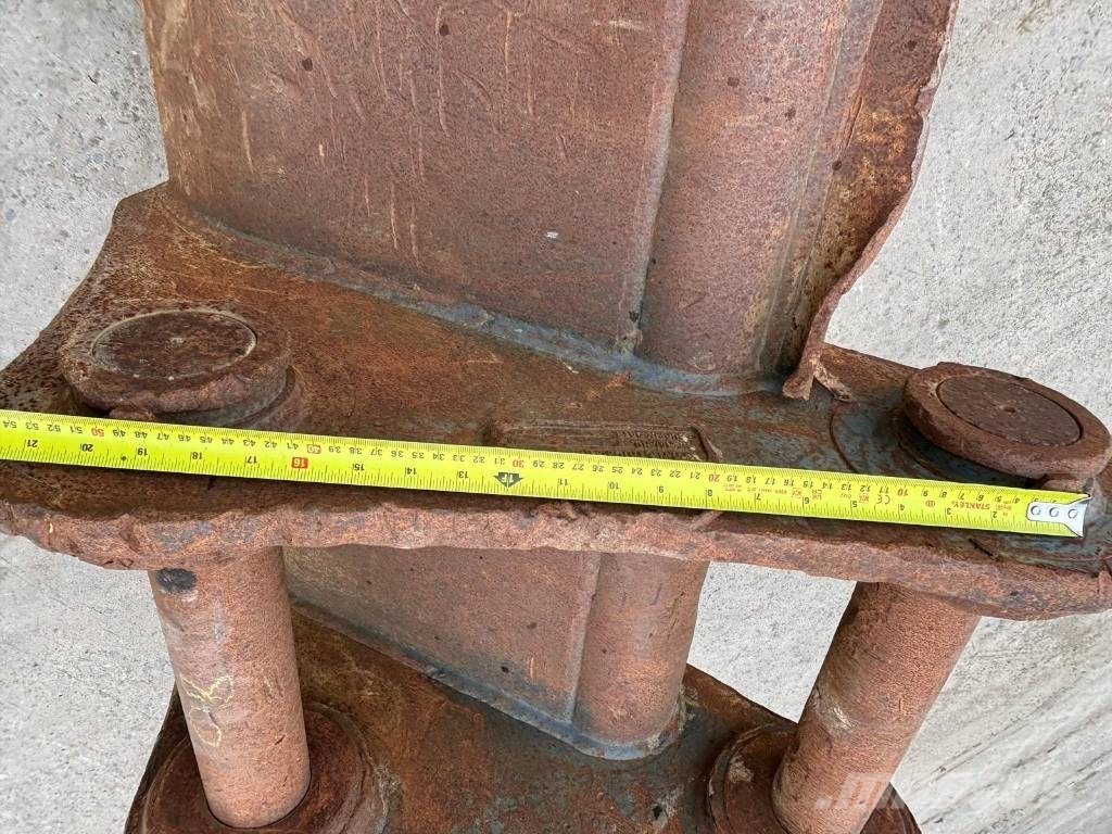 Strickland Grading Bucket 80mm Pins Buckets