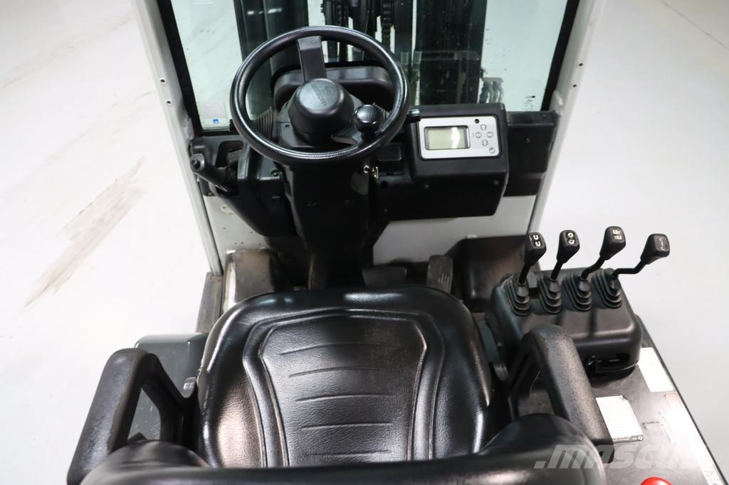 Nissan AG1N1L15Q Elmotviktstruckar
