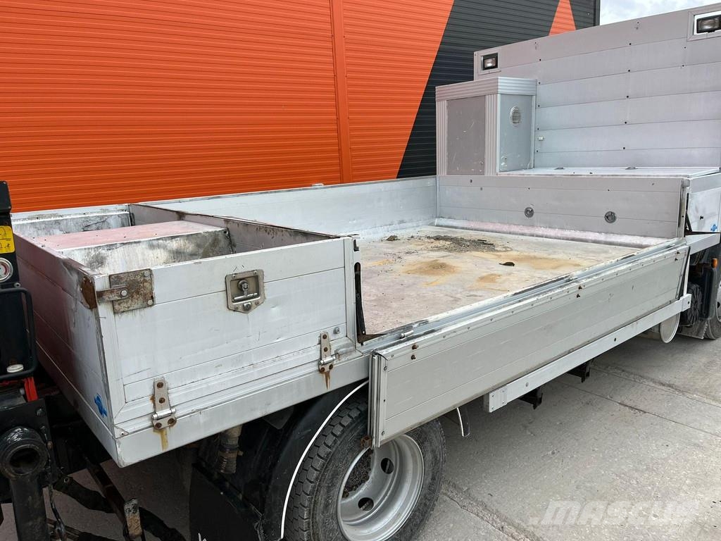 MAN TGL 8.180 4x2 PK 4200 YEAR 2013 / PLATFORM L=3710 Camioane cu macara