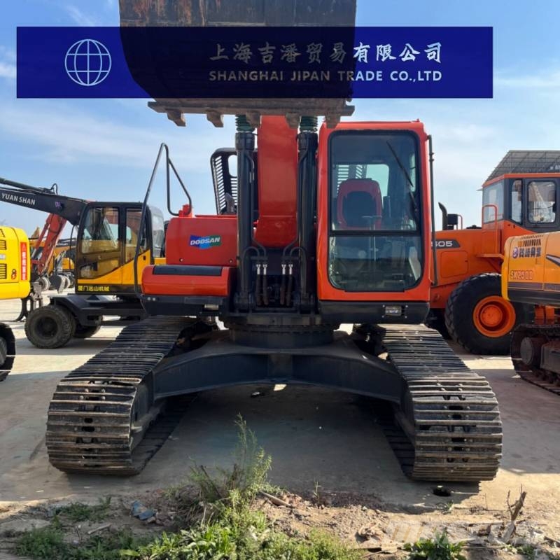 Doosan DX 300 Excavatoare pe șenile