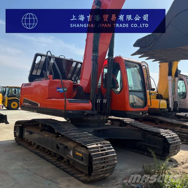 Doosan DX 300 Excavatoare pe șenile