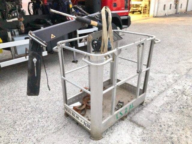 Astra HD 86 Camiones con caja de remolque