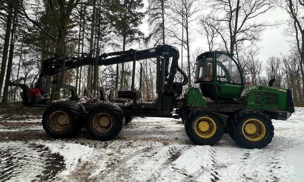 John Deere 1210 E Forvarderi