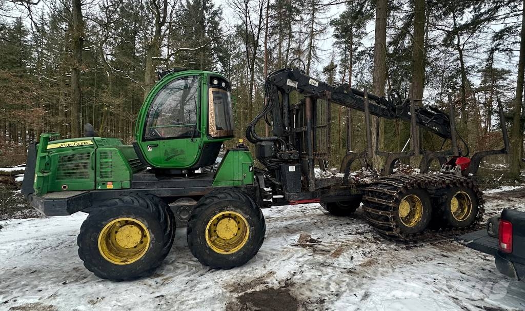 John Deere 1210 E Forvarderi