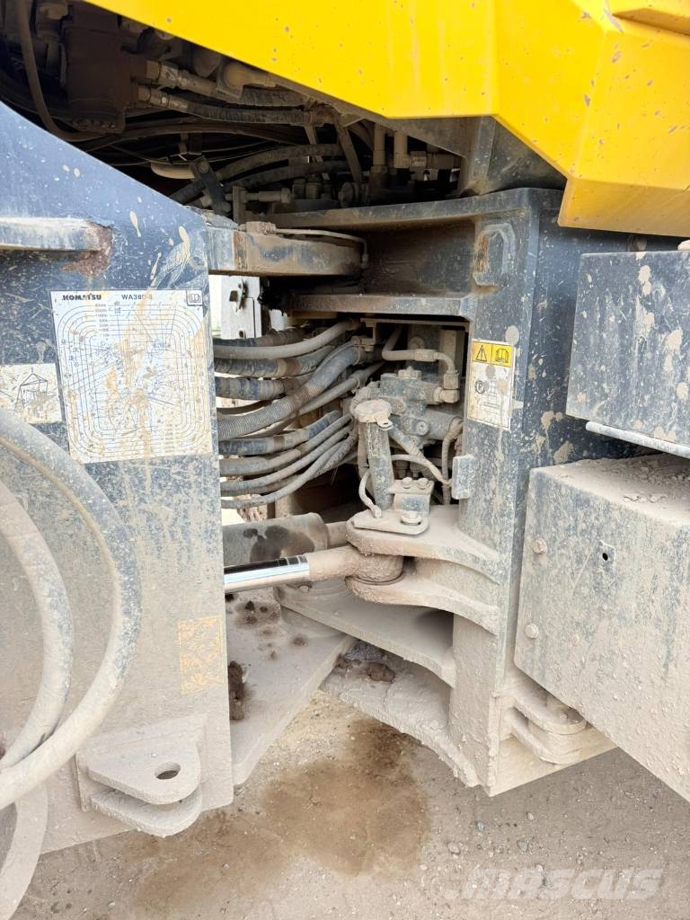 Komatsu WA380-8EO Chargeuse sur pneus