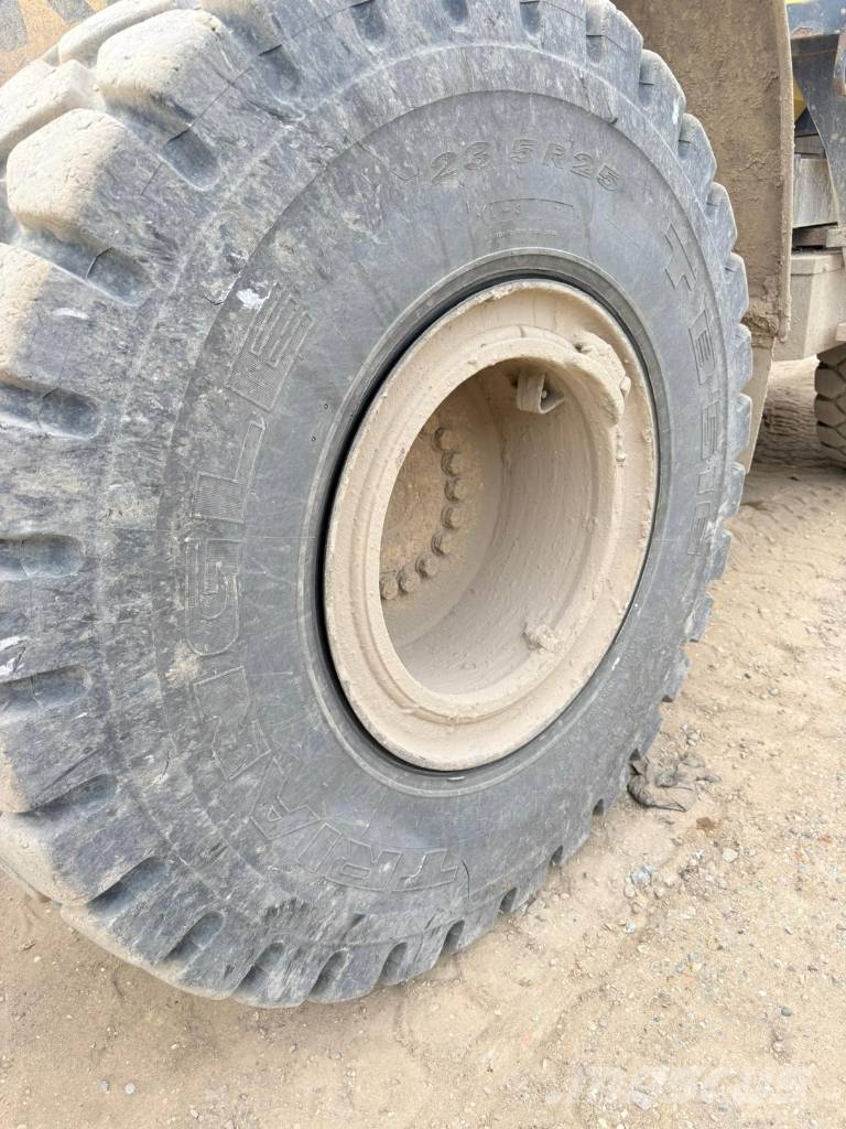Komatsu WA380-8EO Chargeuse sur pneus