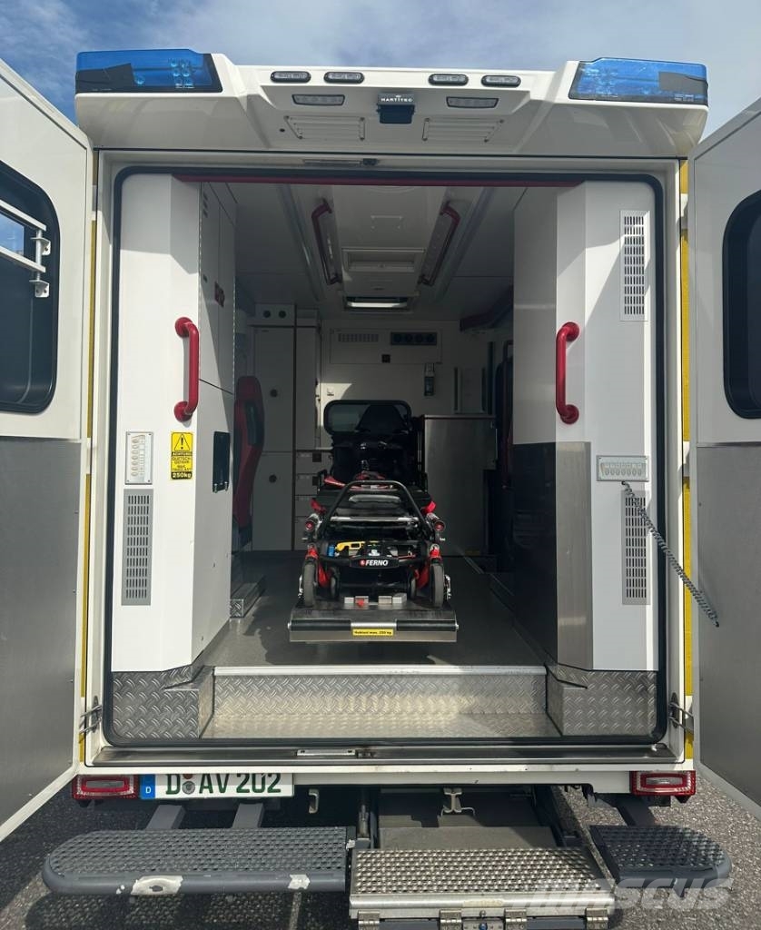 Mercedes-Benz Sprinter Rettungswagen Ambulanslar