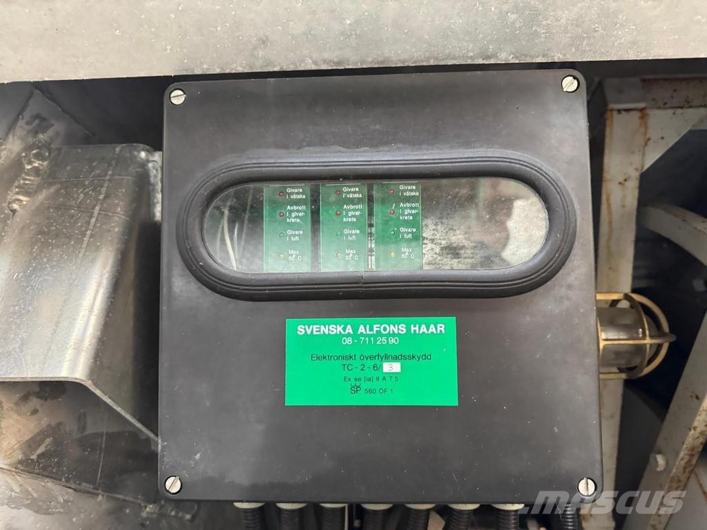 Volvo N10 6X4 Robson-Drive + TANK 14.000 LITER Ostali kamioni