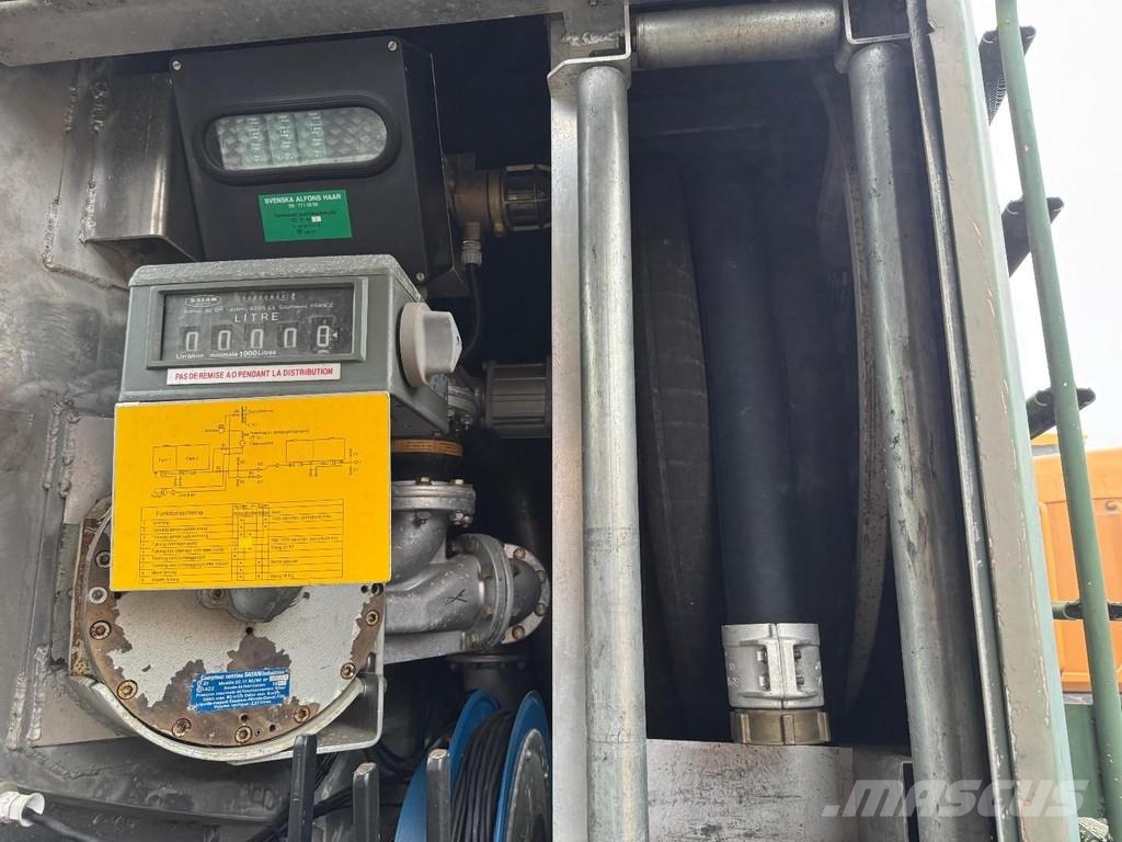 Volvo N10 6X4 Robson-Drive + TANK 14.000 LITER Ostali kamioni