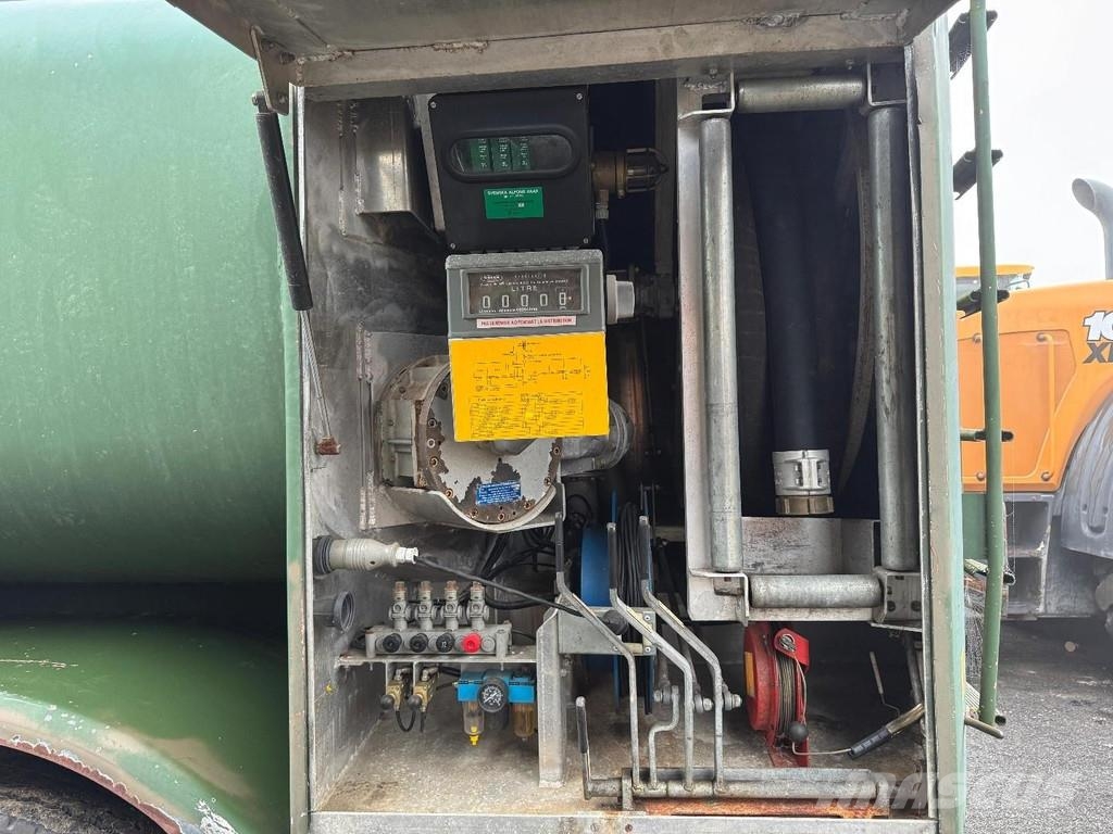 Volvo N10 6X4 Robson-Drive + TANK 14.000 LITER Ostali kamioni
