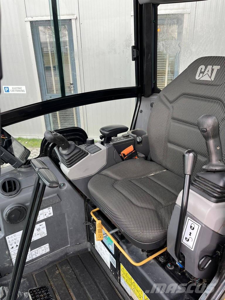 CAT 301.6-05 Miniescavadeiras < 7t (Mini escavadeiras)