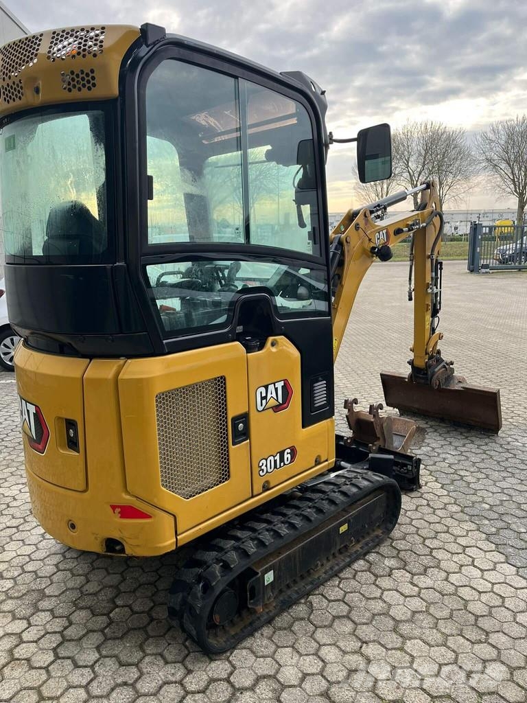 CAT 301.6-05 Miniescavadeiras < 7t (Mini escavadeiras)