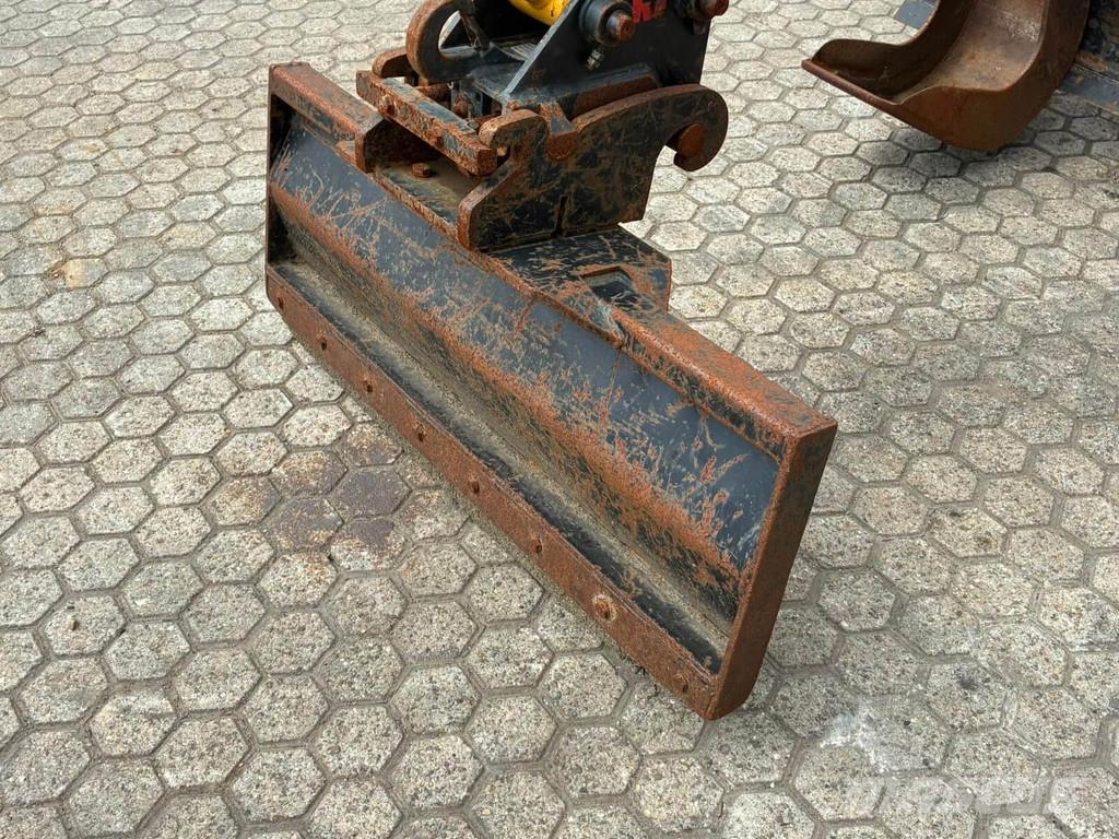 CAT 301.6-05 Mini bageri <7t