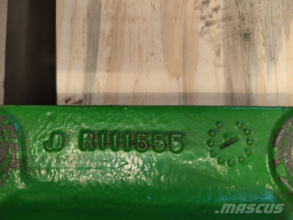 John Deere Central bolt hook R111555 John Deere 6920 Alváz és felfüggesztés