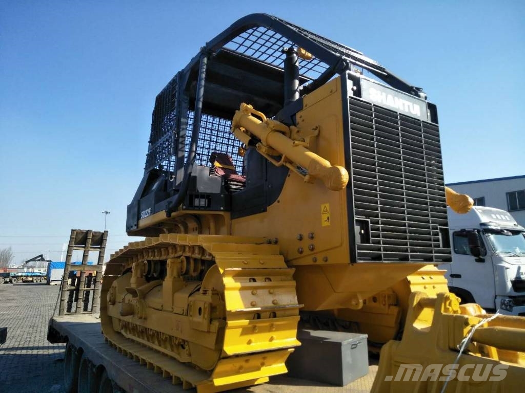 SHANTUI SD22F  with winch for tropical market جرارات التحريج