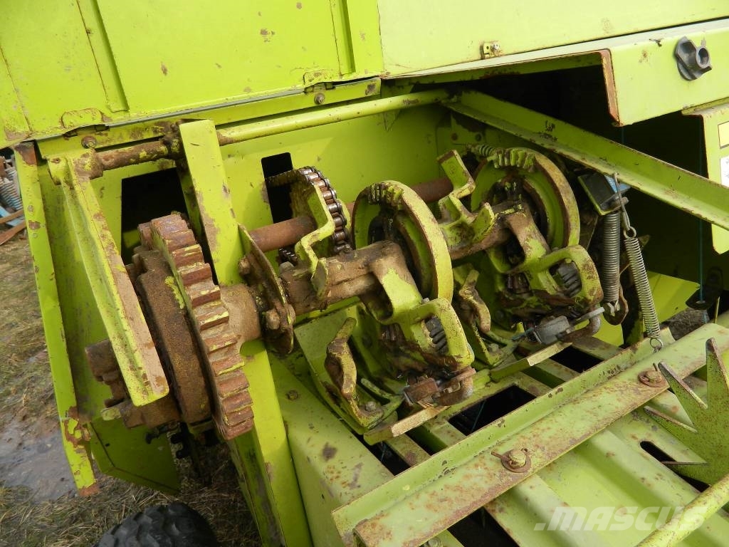 CLAAS Markant 50 Πρέσες τετράγωνων δεμάτων