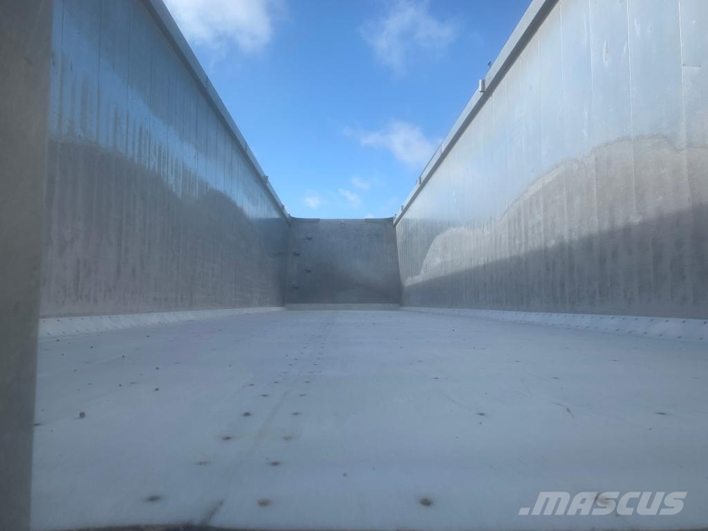 Kell-berg Trailer Bulker Open 62 M3 Capacity in Li Savivartės puspriekabės