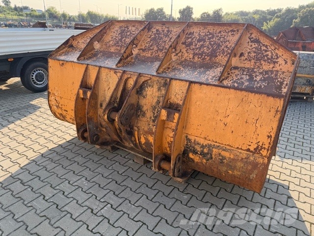 CASE 821 C USED BUCKET Кофи