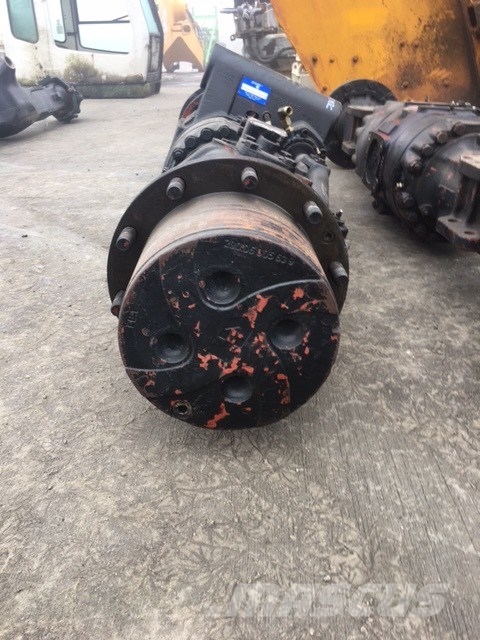 Solmec Spicer  DANA SPICER AXLES COMPLET محور العجلة