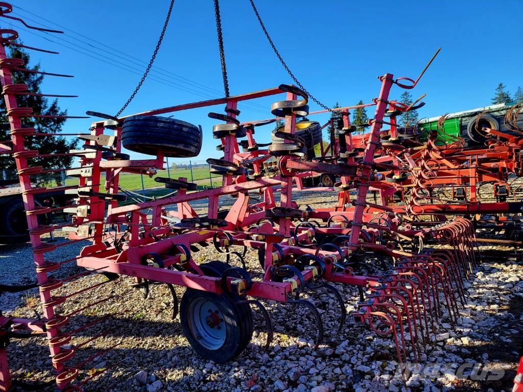 Väderstad NZF 450 Gradas