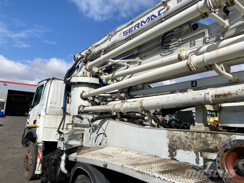 Mercedes-Benz AROCS 2643 6x4/SERMAC 5Z36 1er Main endommagée Betonpomptrucks