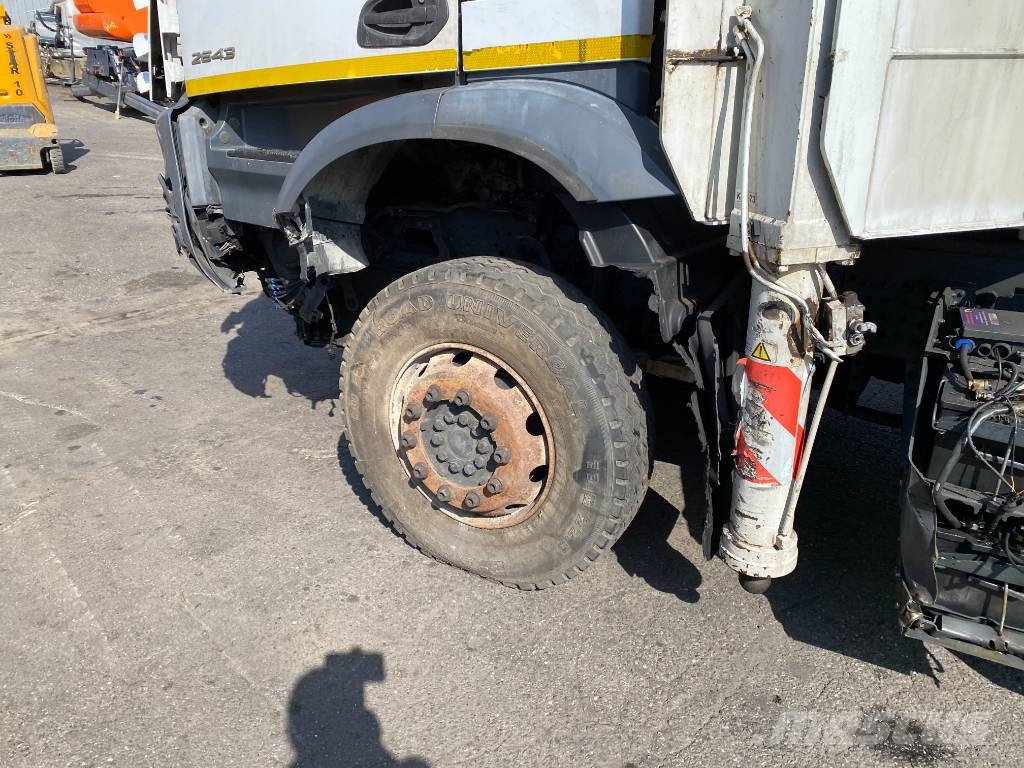 Mercedes-Benz AROCS 2643 6x4/SERMAC 5Z36 1er Main endommagée Betonpomptrucks