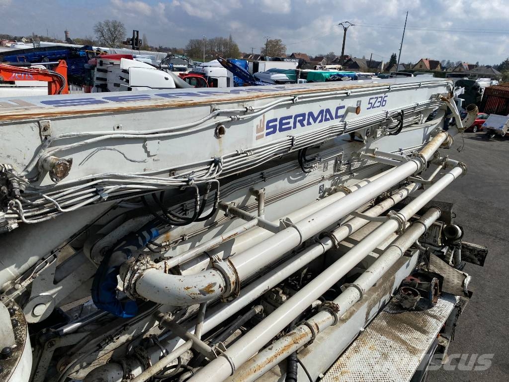 Mercedes-Benz AROCS 2643 6x4/SERMAC 5Z36 1er Main endommagée Betonpomptrucks