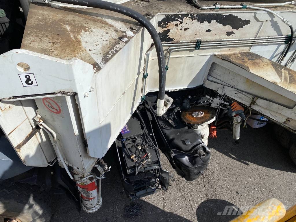 Mercedes-Benz AROCS 2643 6x4/SERMAC 5Z36 1er Main endommagée Betonpomptrucks