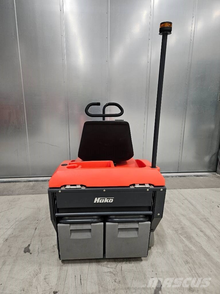 Hako Sweepmaster B800R Stroji za notranje pometanje