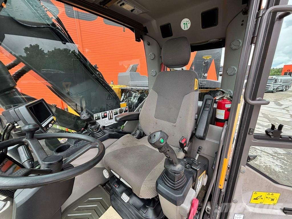 Volvo EWR 150 E 3D / TILTROTATOR / AC / CENTRAL LUBRICAT Ratasekskavaatorid