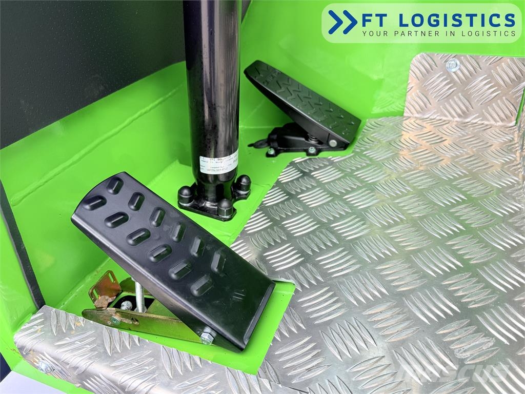 Combilift C3000 | DIESEL | TRIPLEX 5952 | WIDE FORK POSITION شاحنة المناولة رباعية الاتجاهات