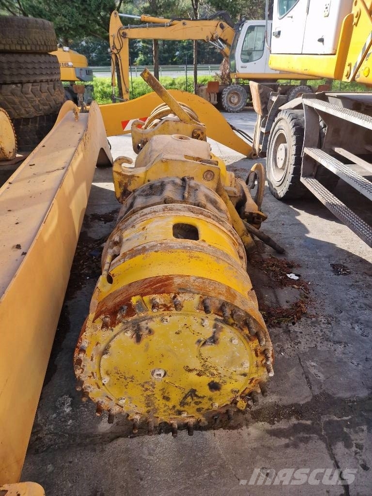 Komatsu KWA 055HD-4 Axles