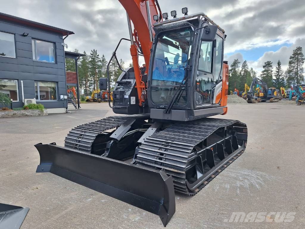 Hitachi ZX135USL-7 JATKETTU SUOALUSTA PUSKULEVYLLÄ 履带挖掘机