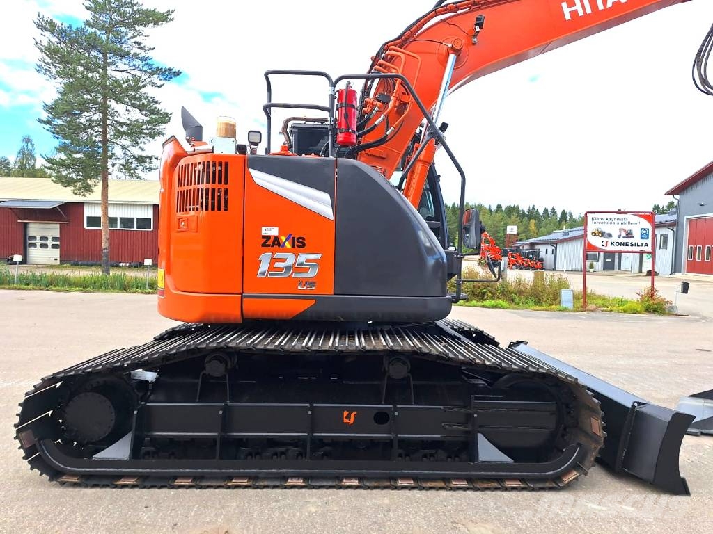 Hitachi ZX135USL-7 JATKETTU SUOALUSTA PUSKULEVYLLÄ 履带挖掘机