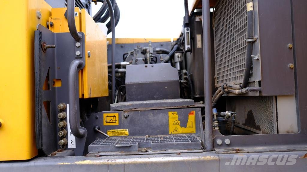 Volvo EW 160 B حفارات بعجل