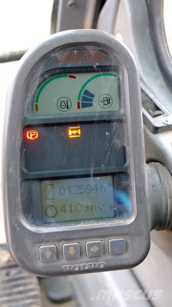 Volvo EW 160 B حفارات بعجل