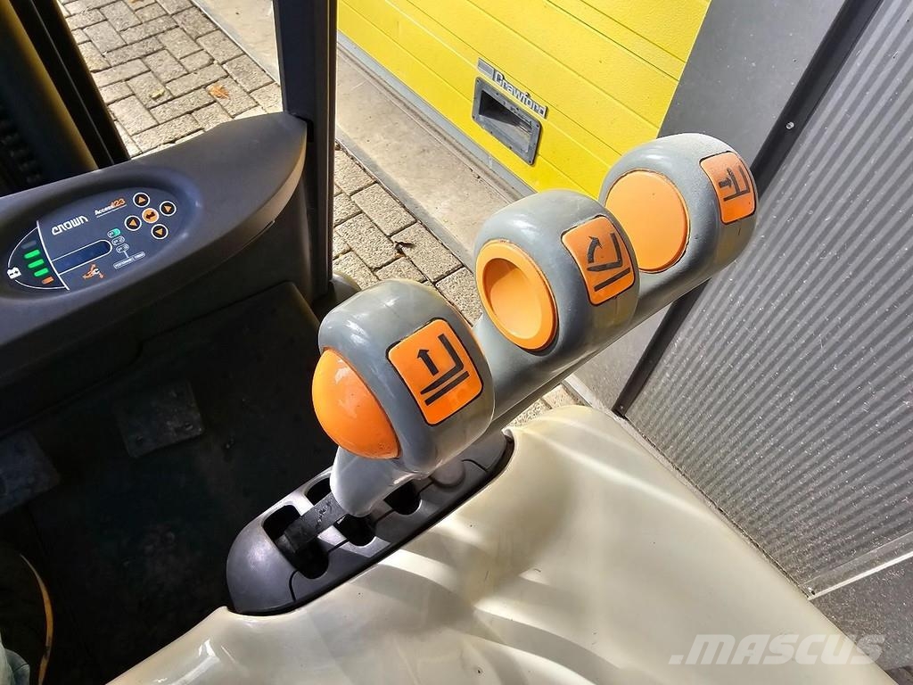 Crown SCT6010-1.3 Electric forklifts