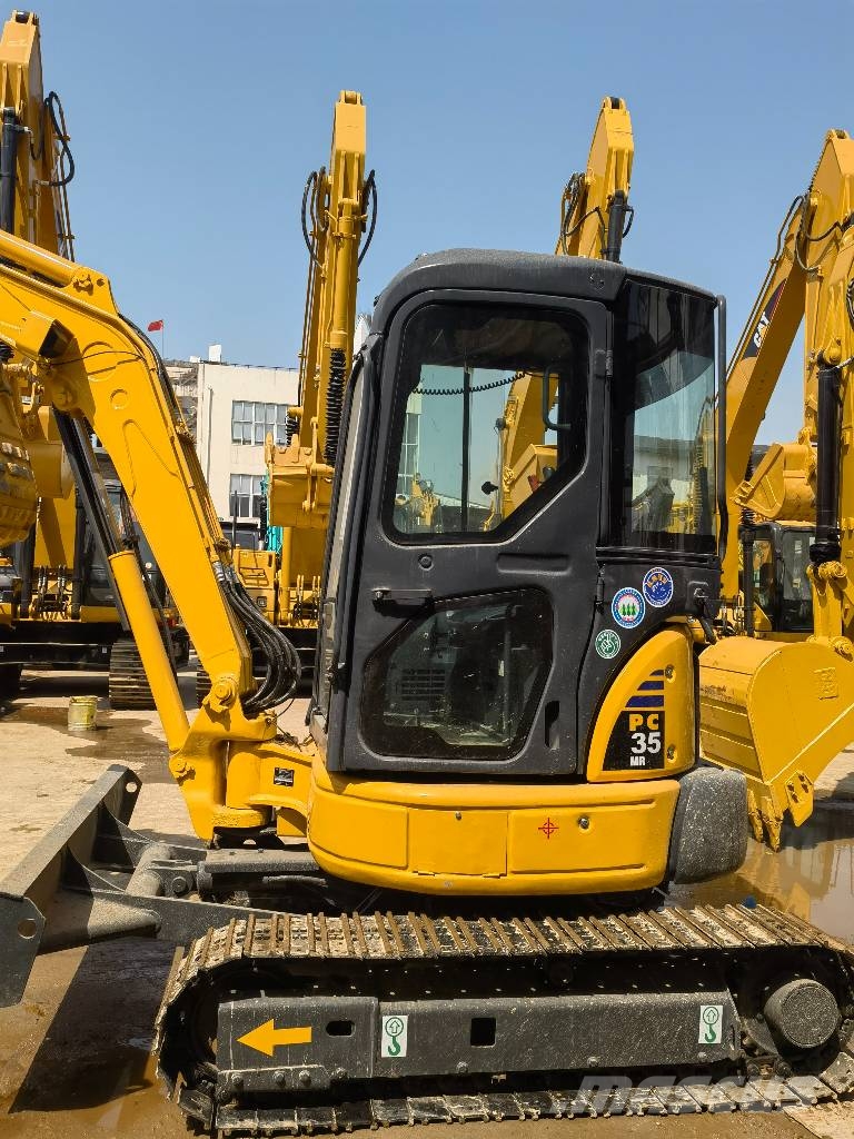 Komatsu PC 35 小型挖掘机