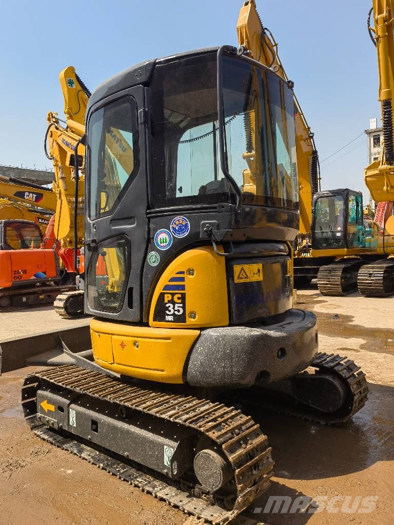 Komatsu PC 35 小型挖掘机