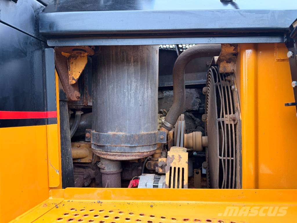 CAT 953 C Tracked Loading Shovel Roomiklaadurid