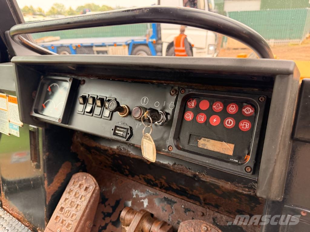 CAT 953 C Tracked Loading Shovel Roomiklaadurid