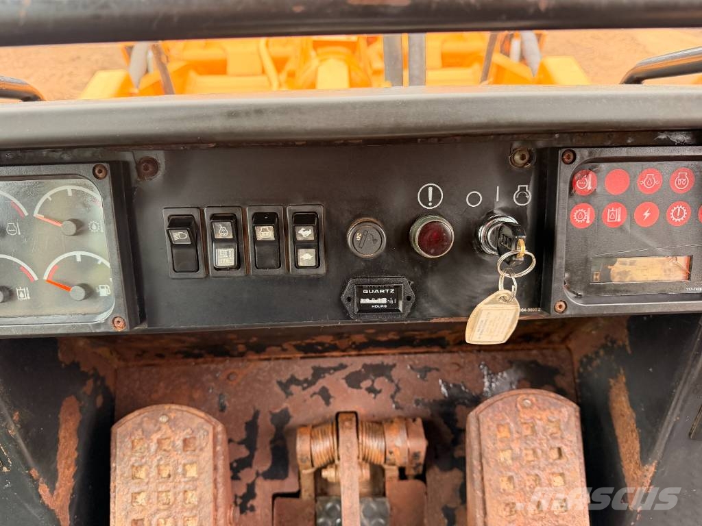CAT 953 C Tracked Loading Shovel Roomiklaadurid