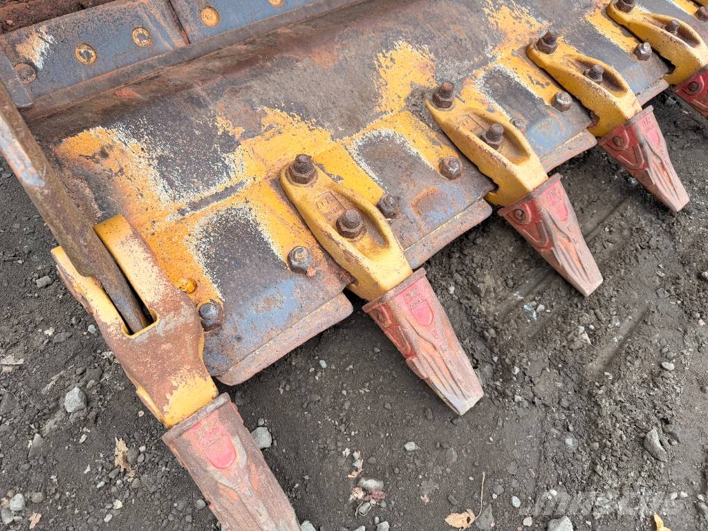 CAT 953 C Tracked Loading Shovel Roomiklaadurid