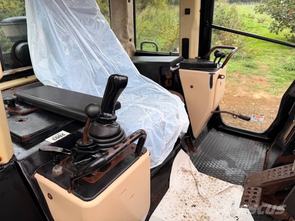 CAT 953 C Tracked Loading Shovel Roomiklaadurid