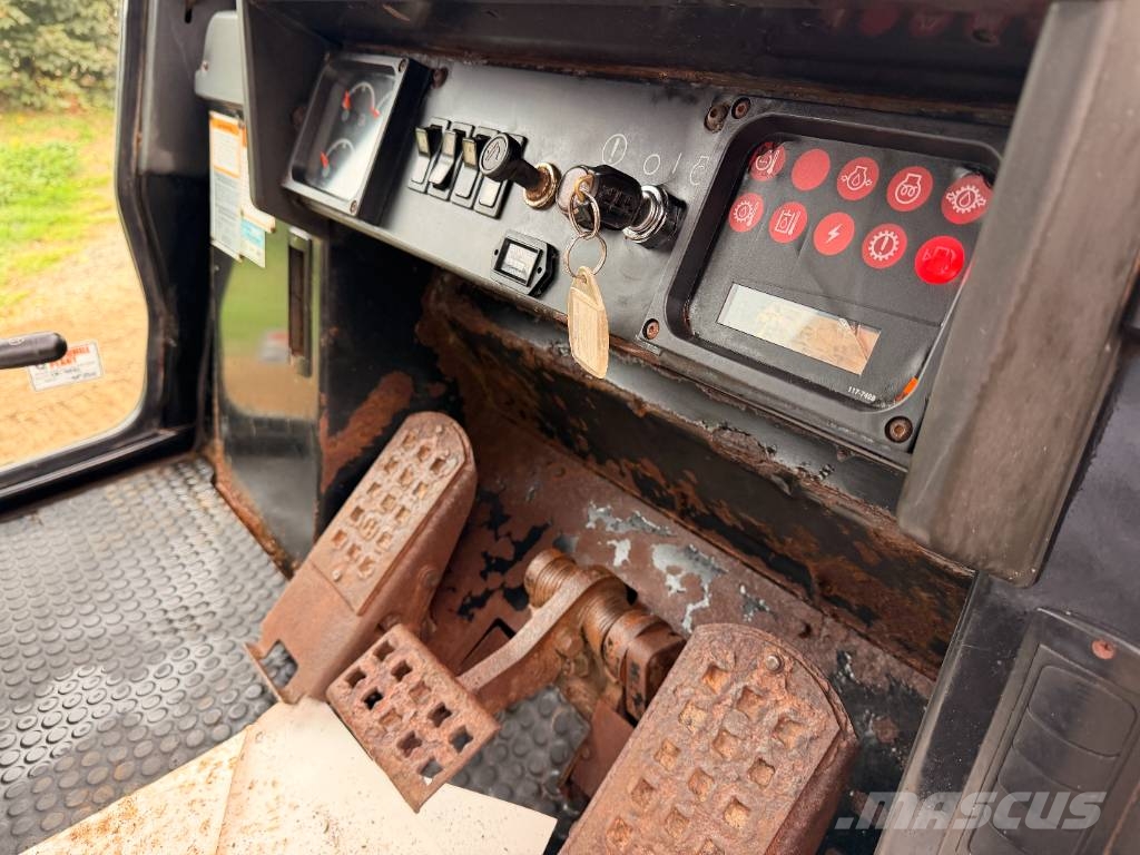 CAT 953 C Tracked Loading Shovel Roomiklaadurid