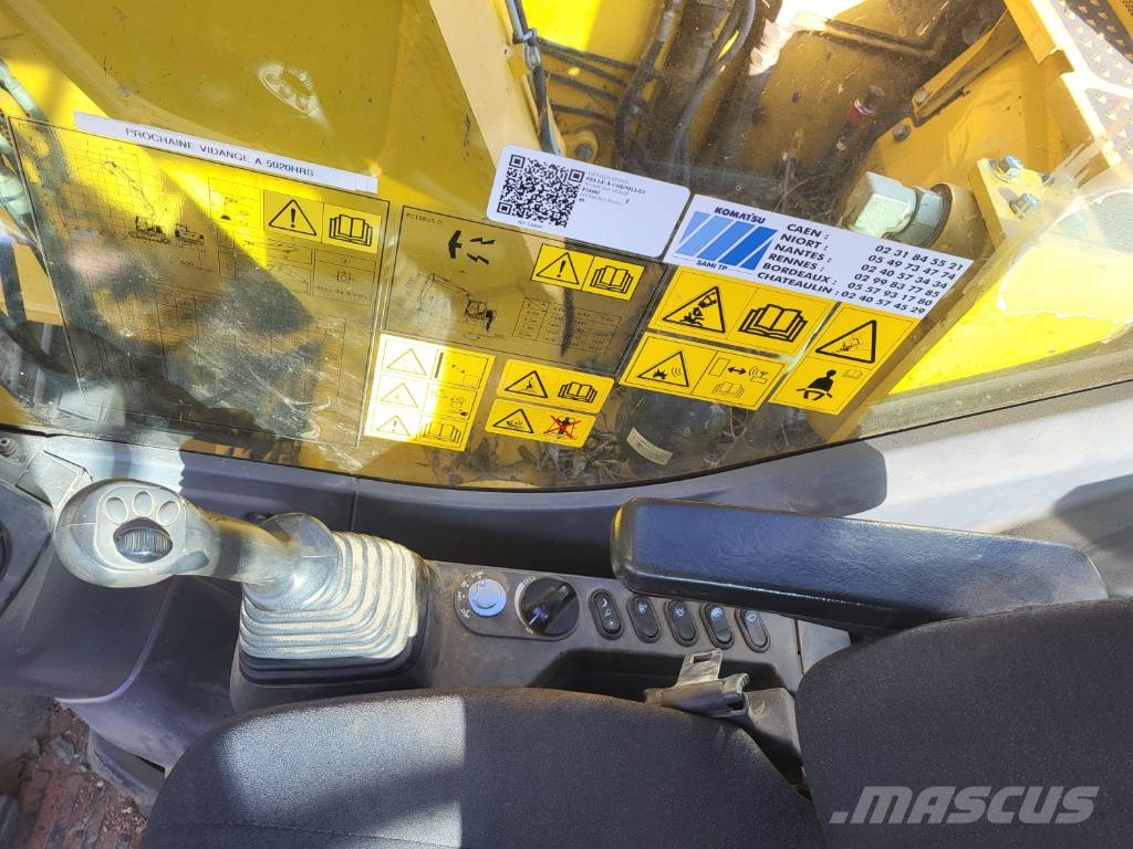 Komatsu PC138US-11 Roomikekskavaatorid