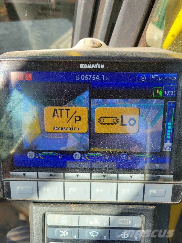 Komatsu PC138US-11 Roomikekskavaatorid