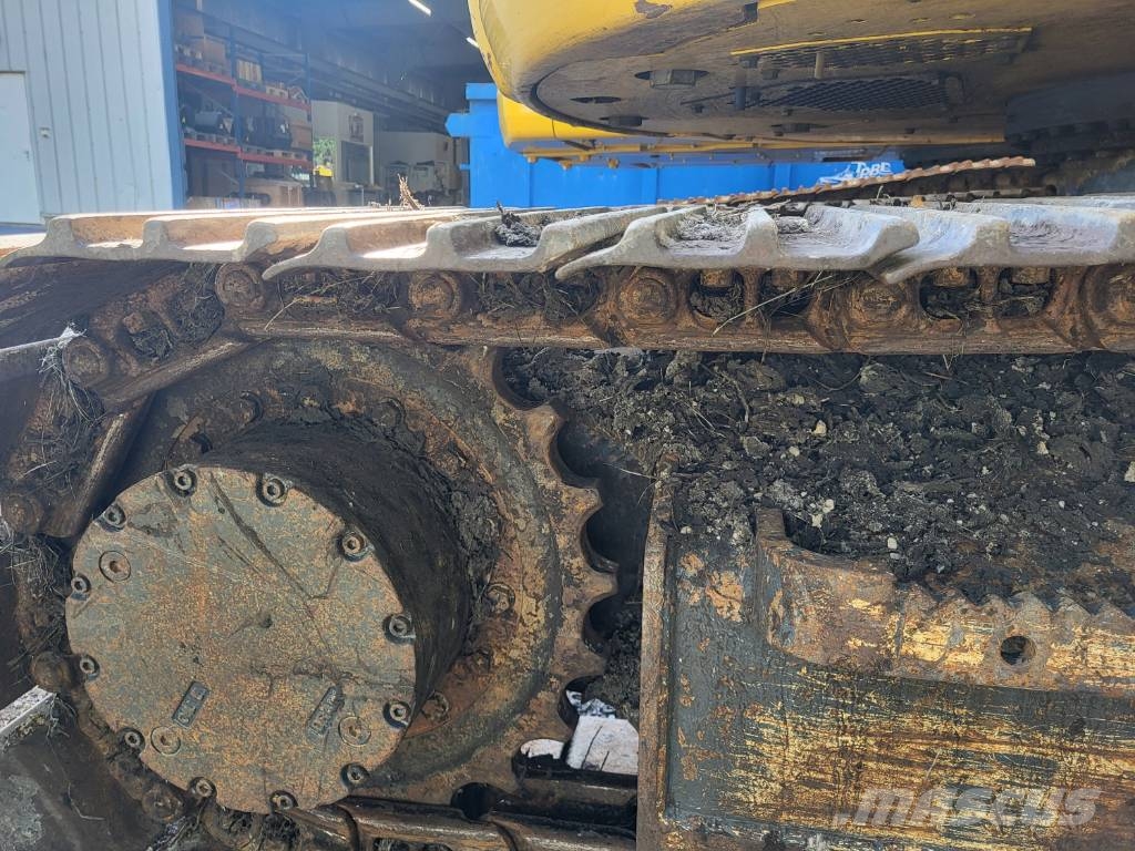 Komatsu PC138US-11 Roomikekskavaatorid