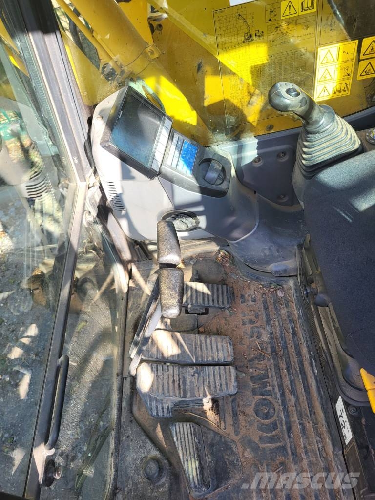 Komatsu PC138US-11 Roomikekskavaatorid